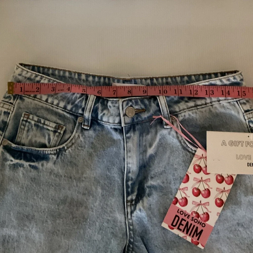 Love Soho Denim Baggy Bermuda Shorts Women Size 5 Low Rise Distressed NWT
